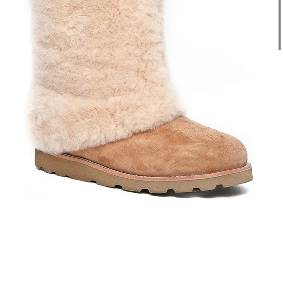 Women ugg size 6 - Picture 4 of 5